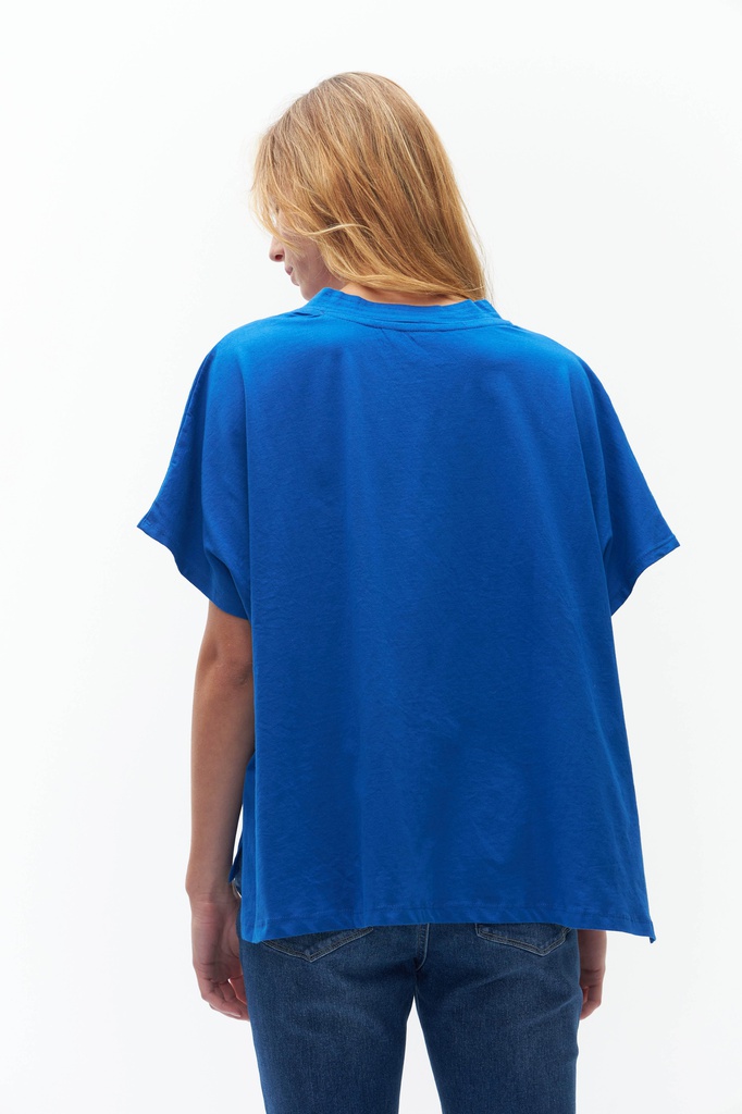 L147GTH10 REMERA OVERSIZE ESCOTE V