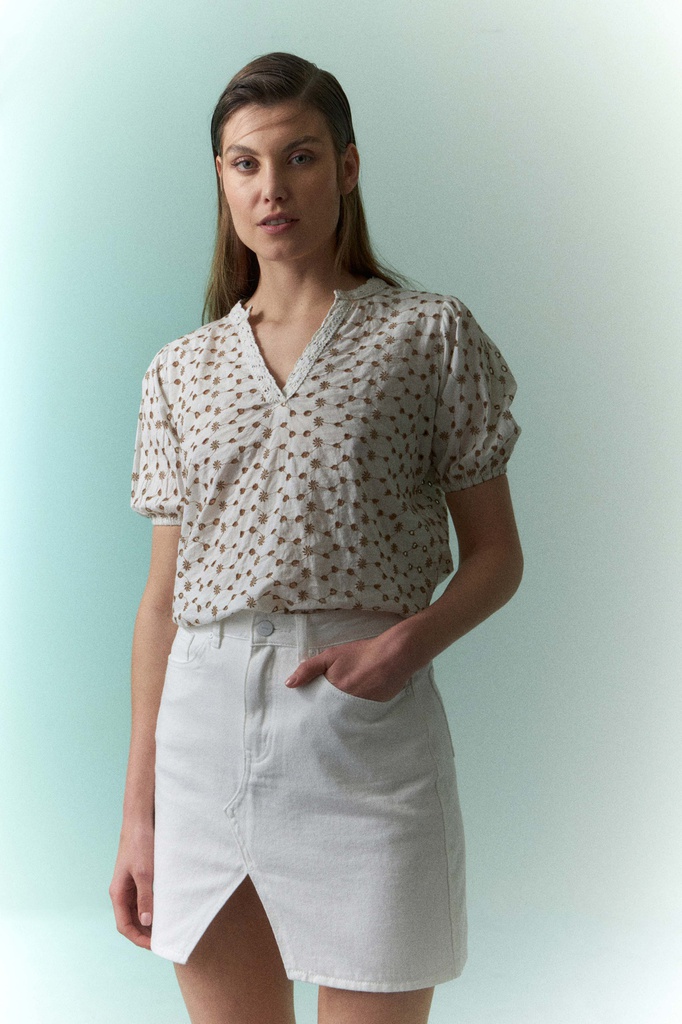 L148GBH3 BLUSA DE BRODERIE