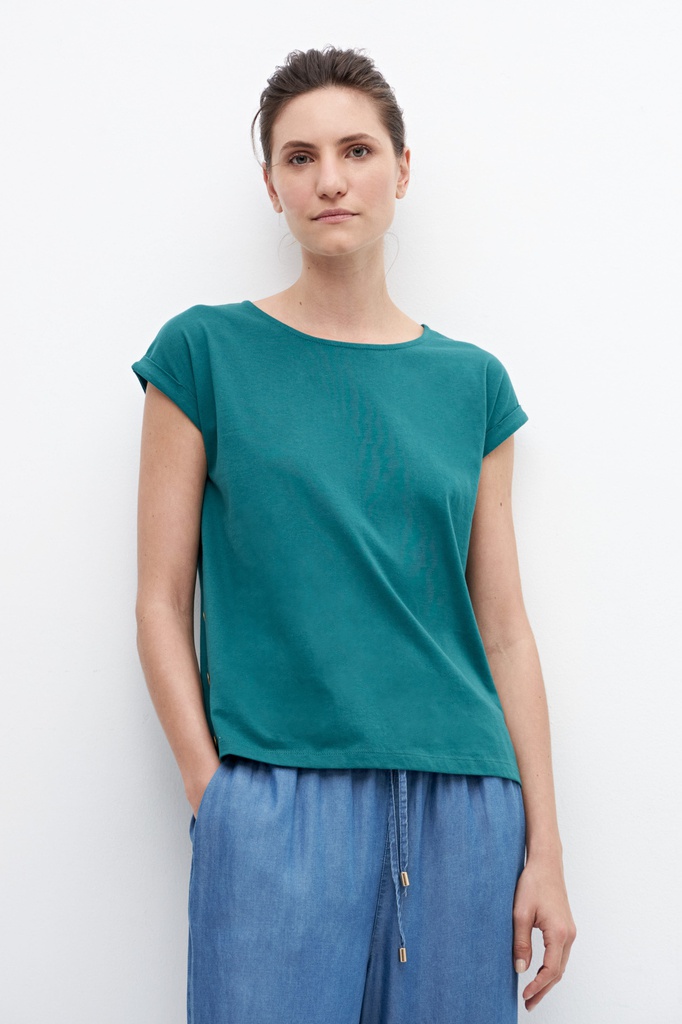 L157GTH3 REMERA CON BOTONES LATERALES