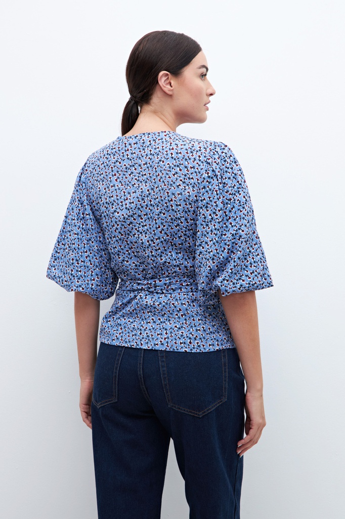 L160GBT6 BLUSA CRUZADA CON ESTAMPA FLORAL