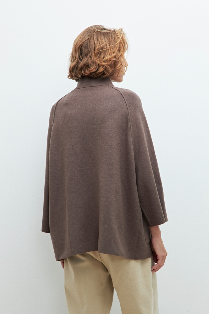 L160GKC11 CHAQUETA TEJIDA CON BOLSILLOS