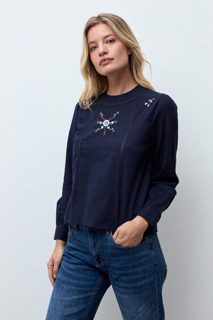 L172GBL4 BLUSA BORDADA