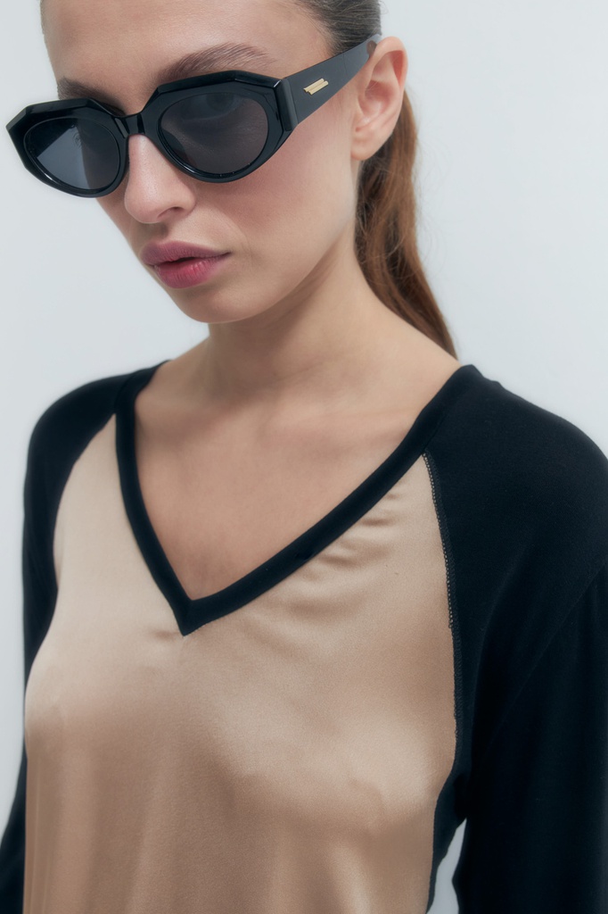 L155GBL8 BLUSA ESCOTE EN V BICOLOR