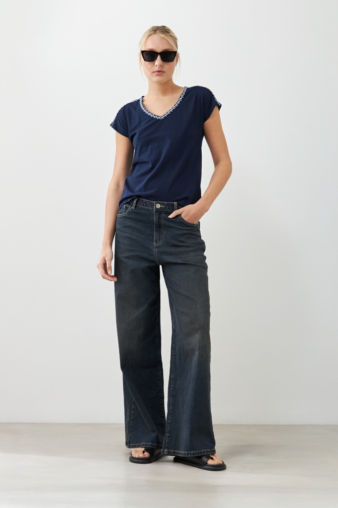 L165GTH14 REMERA BORDADA ESCOTE EN V