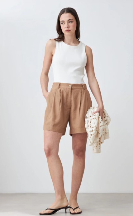 L168GPH3 SHORT DE LINO CON PINZAS