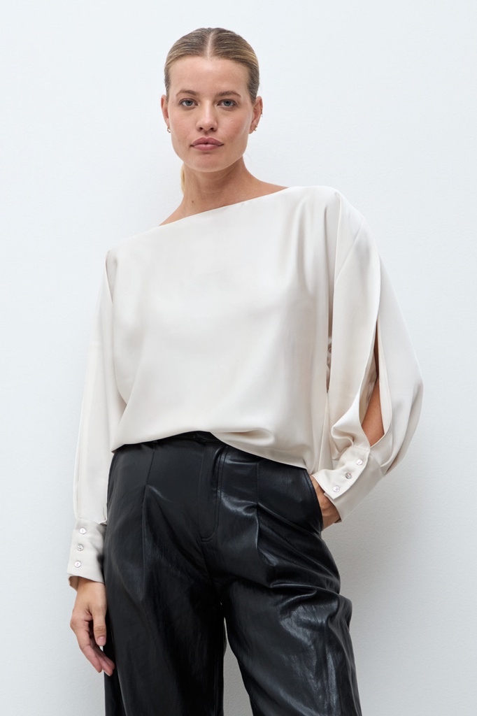 L172GBL5 BLUSA SATEN