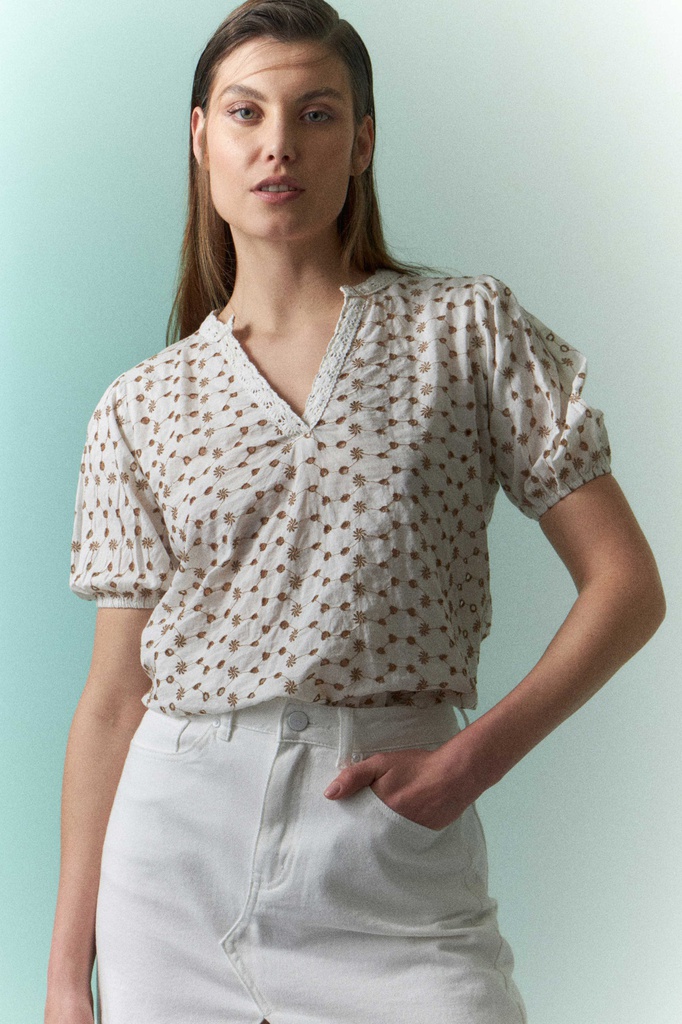 L148GBH3 BLUSA DE BRODERIE