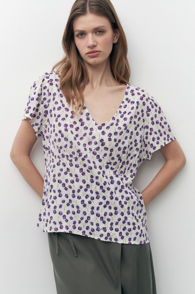 L157GBH1 BLUSA CON ESTAMPA FLORAL